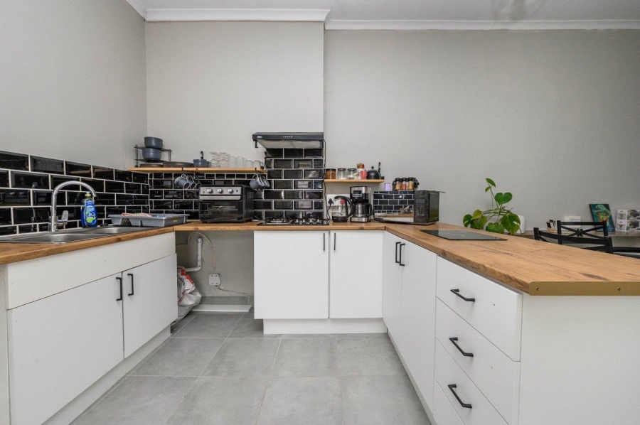 5 Bedroom Property for Sale in Mill Park Eastern Cape